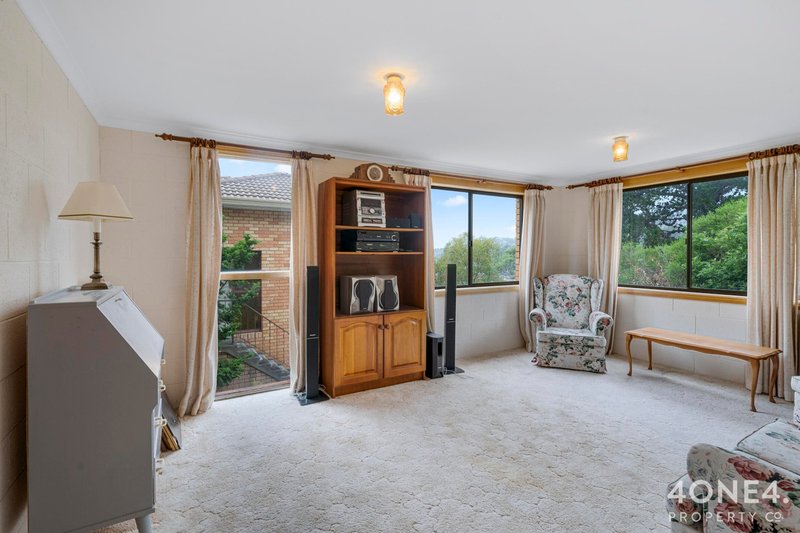 Photo - 1/11 Alwyn Road, Lenah Valley TAS 7008 - Image 7