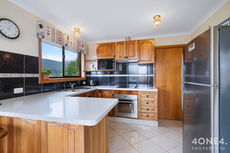 Photo - 1/11 Alwyn Road, Lenah Valley TAS 7008 - Image 11