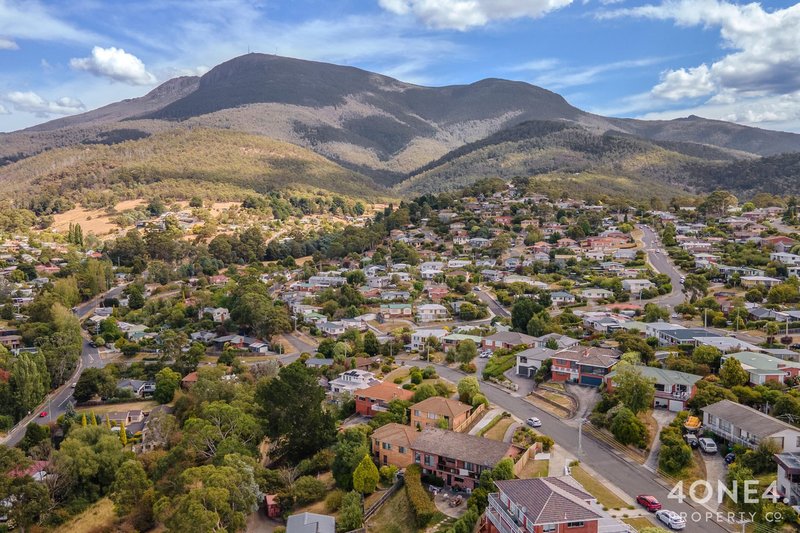 Photo - 1/11 Alwyn Road, Lenah Valley TAS 7008 - Image 32