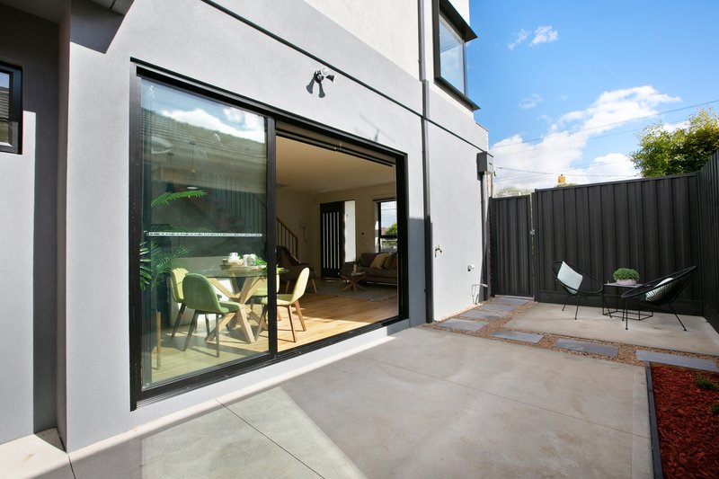 Photo - 1/11 Arthur Street, Coburg North VIC 3058 - Image 14