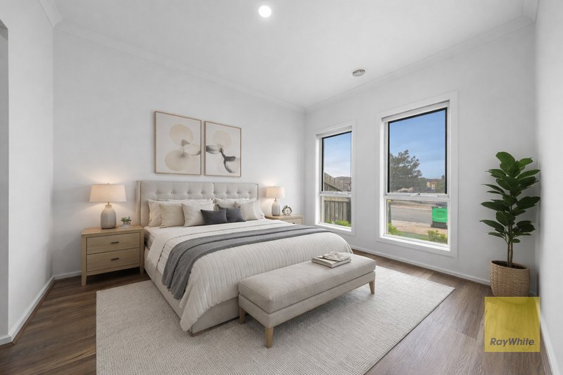 Photo - 1/11 Assumption Close, Truganina VIC 3029 - Image 9