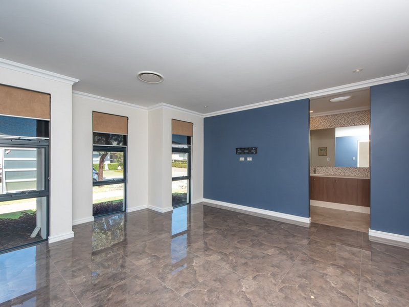 Photo - 111 Barbarossa Drive, Caversham WA 6055 - Image 2