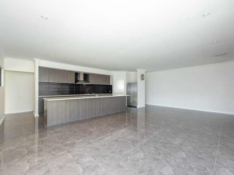 Photo - 111 Barbarossa Drive, Caversham WA 6055 - Image 9