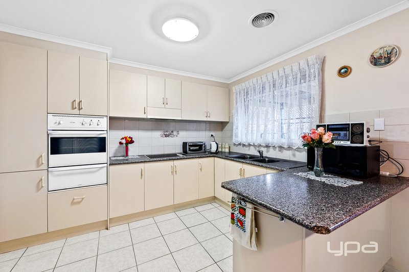 Photo - 1/11 Beaver Street, St Albans VIC 3021 - Image 5