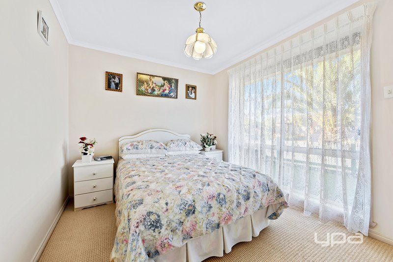 Photo - 1/11 Beaver Street, St Albans VIC 3021 - Image 6