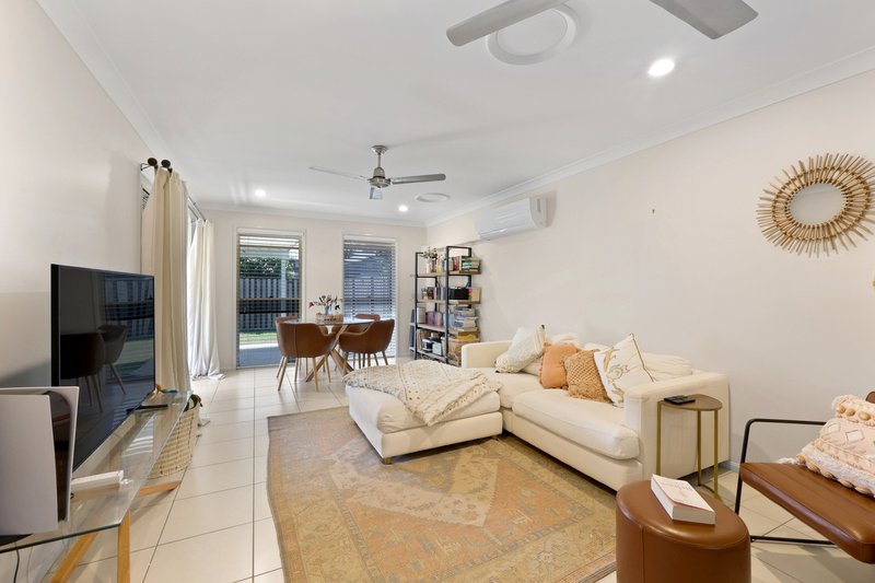 Photo - 1/11 Bilgola Place, Blacks Beach QLD 4740 - Image 3