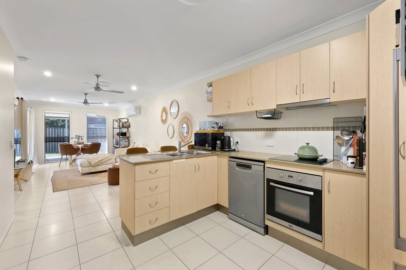 Photo - 1/11 Bilgola Place, Blacks Beach QLD 4740 - Image 8