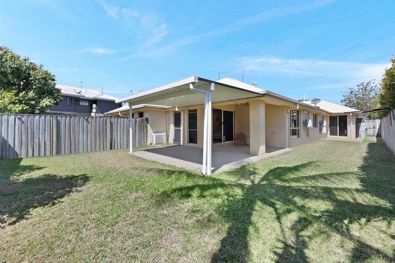 Photo - 1/11 Bilgola Place, Blacks Beach QLD 4740 - Image 23