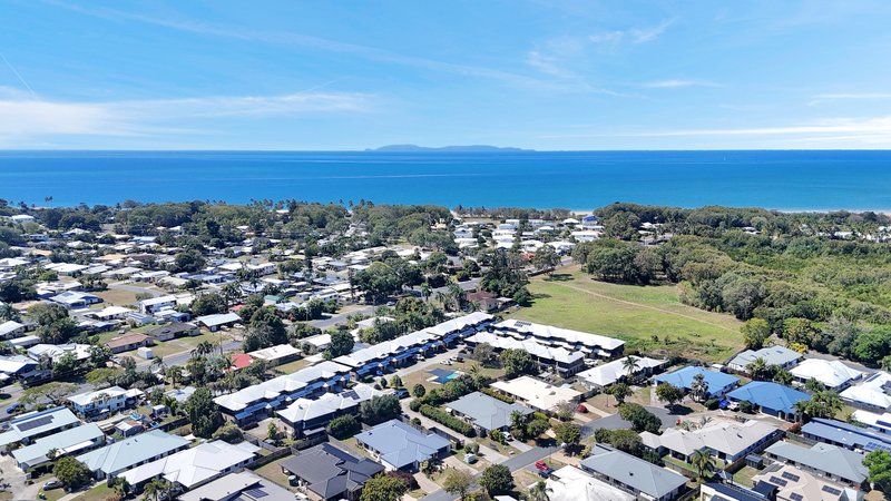Photo - 1/11 Bilgola Place, Blacks Beach QLD 4740 - Image 26