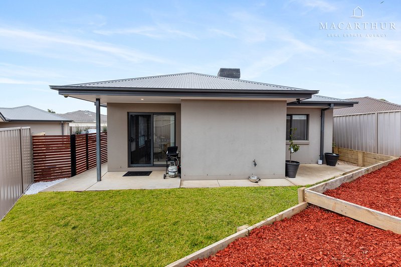 Photo - 1/11 Birri Place, Glenfield Park NSW 2650 - Image 4