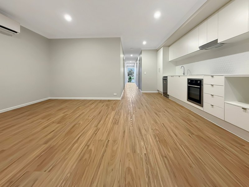 Photo - 1/11 Birt Street, Morayfield QLD 4506 - Image 5