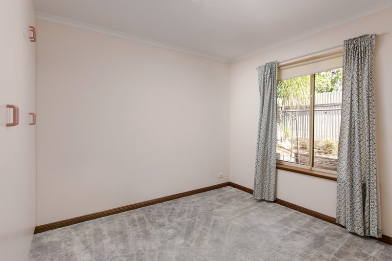 Photo - 1/11 Bradman Court, Morphett Vale SA 5162 - Image 10