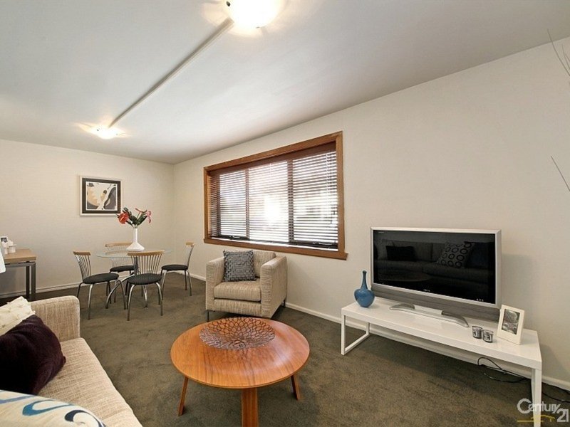 1/11 Brentwood Street, Bentleigh VIC 3204