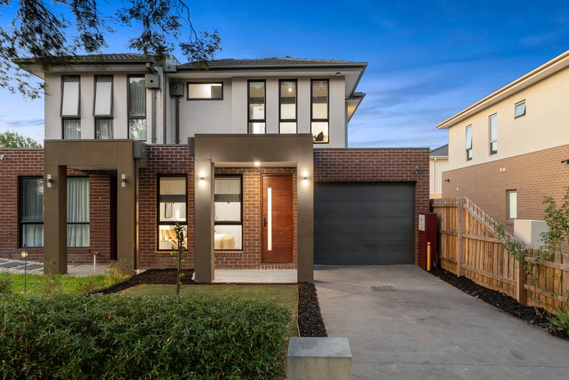 Photo - 1/11 Bronte Avenue, Burwood VIC 3125 - Image 2