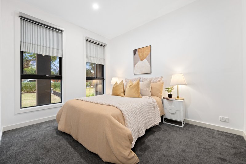 Photo - 1/11 Bronte Avenue, Burwood VIC 3125 - Image 7