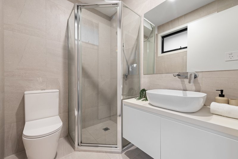 Photo - 1/11 Bronte Avenue, Burwood VIC 3125 - Image 10