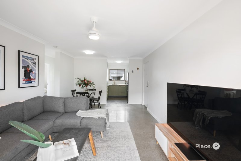 Photo - 1/11 Bunya Street, Greenslopes QLD 4120 - Image 5