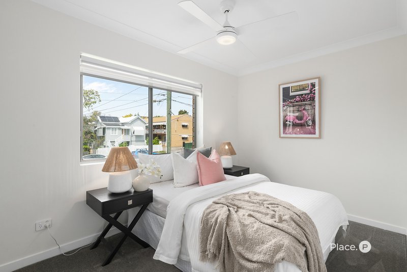 Photo - 1/11 Bunya Street, Greenslopes QLD 4120 - Image 13