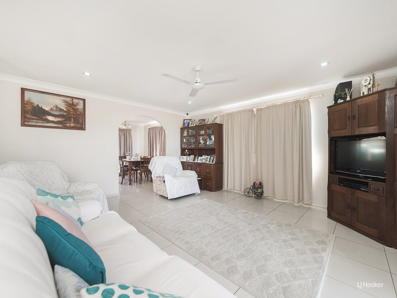 Photo - 111 Buzacott Street, Park Avenue QLD 4701 - Image 3