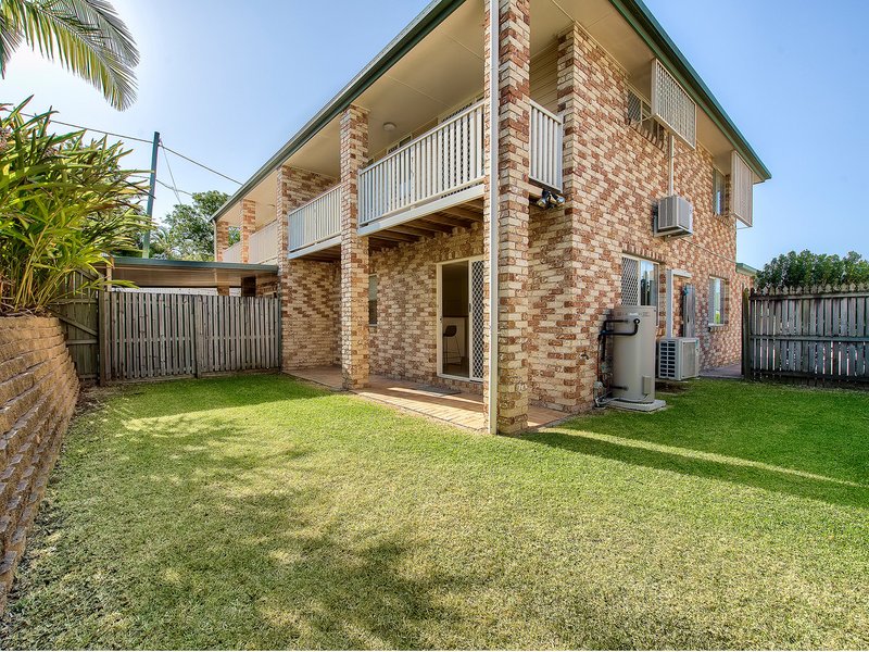 Photo - 11/1 Caithness Street, Kedron QLD 4031 - Image 2