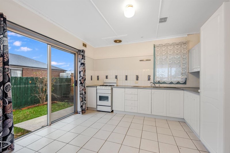 1/11 Camellia Crescent, Norlane VIC 3214