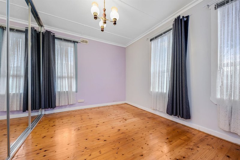 Photo - 1/11 Camellia Crescent, Norlane VIC 3214 - Image 4