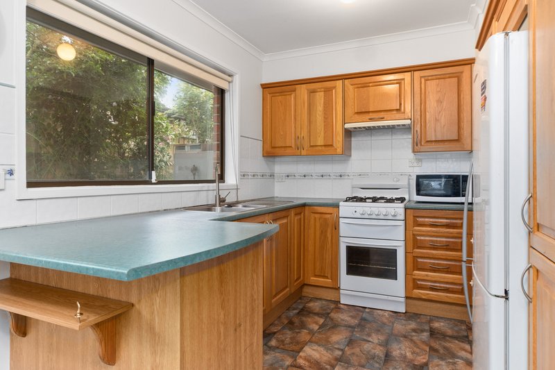 Photo - 1/11 Chandos Place, Langwarrin VIC 3910 - Image 6