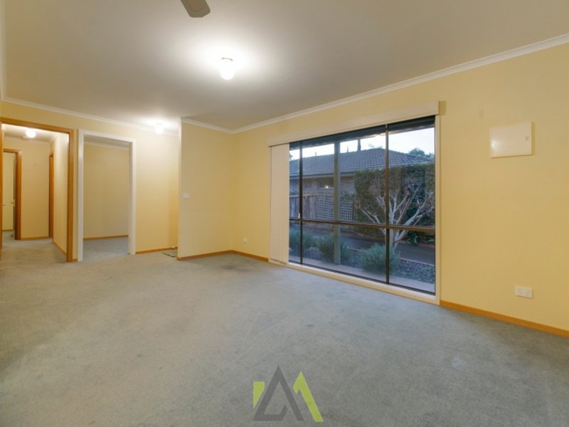 Photo - 1/11 Chandos Place, Langwarrin VIC 3910 - Image 3