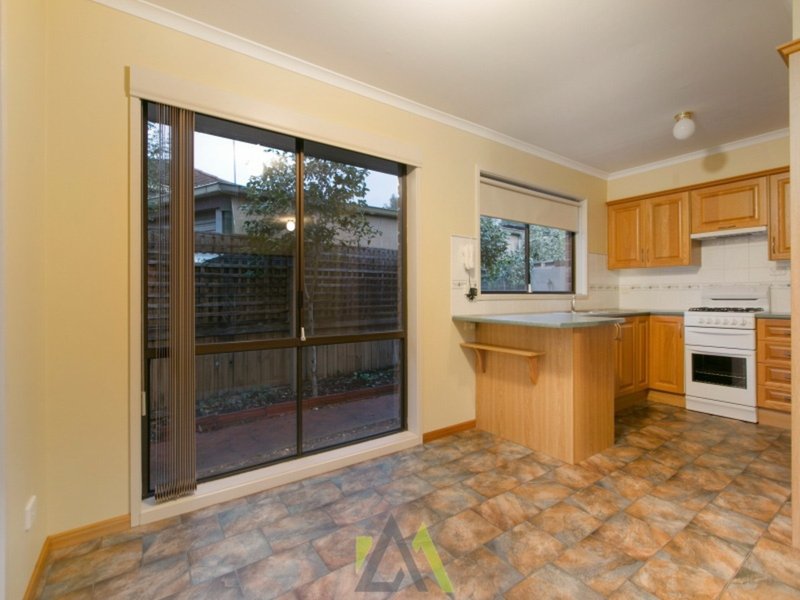 Photo - 1/11 Chandos Place, Langwarrin VIC 3910 - Image 6