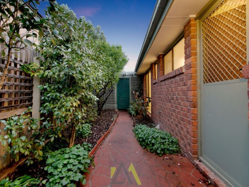 Photo - 1/11 Chandos Place, Langwarrin VIC 3910 - Image 12