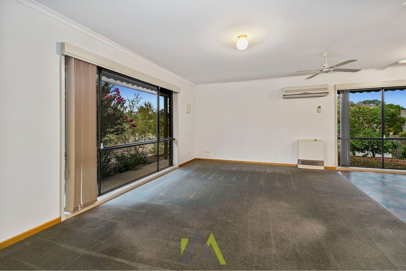 Photo - 1/11 Chandos Place, Langwarrin VIC 3910 - Image 2