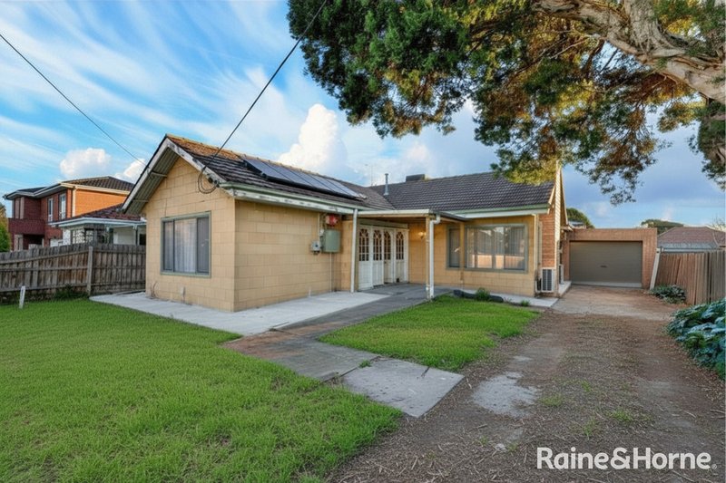 Photo - 111 Cornwall Road, Sunshine VIC 3020 - Image 2