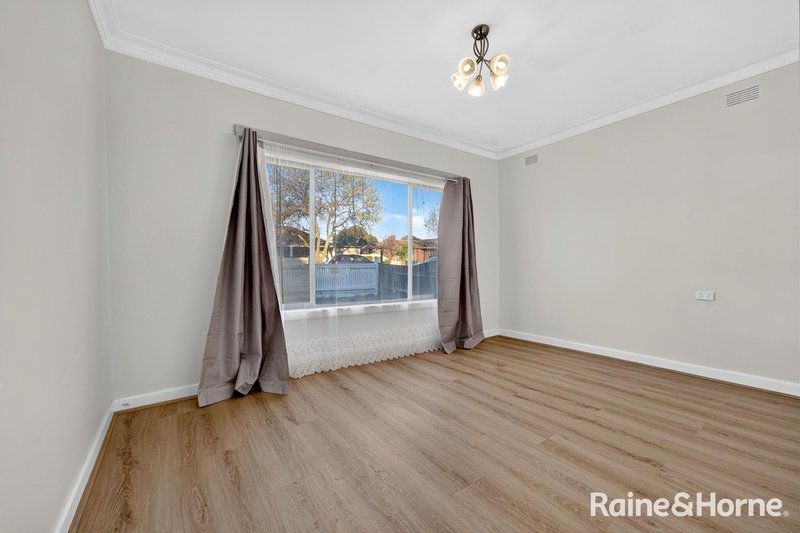 Photo - 111 Cornwall Road, Sunshine VIC 3020 - Image 5
