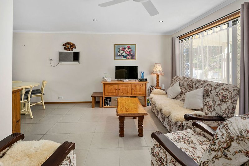 Photo - 111 Crotona Road East , Alexandra Hills QLD 4161 - Image 3