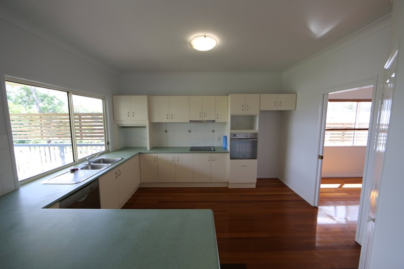 Photo - 111 Dawson Road, Upper Mount Gravatt QLD 4122 - Image 4