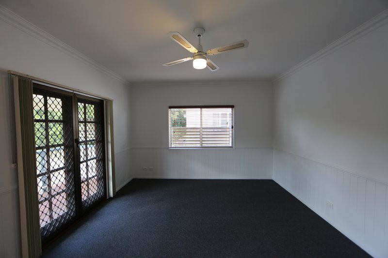 Photo - 111 Dawson Road, Upper Mount Gravatt QLD 4122 - Image 6