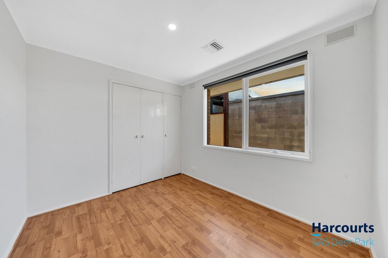 Photo - 111 Denton Avenue, St Albans VIC 3021 - Image 5