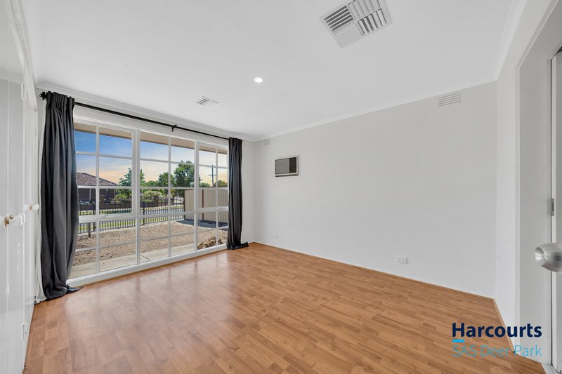 Photo - 111 Denton Avenue, St Albans VIC 3021 - Image 6