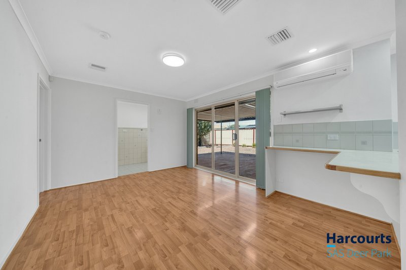 Photo - 111 Denton Avenue, St Albans VIC 3021 - Image 10