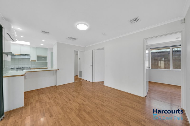 Photo - 111 Denton Avenue, St Albans VIC 3021 - Image 11