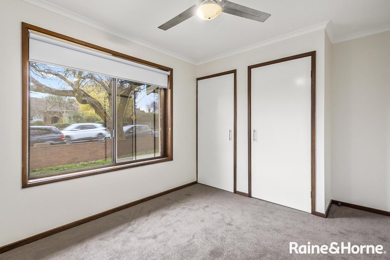 Photo - 1/11 Edgecombe Street, Kyneton VIC 3444 - Image 6