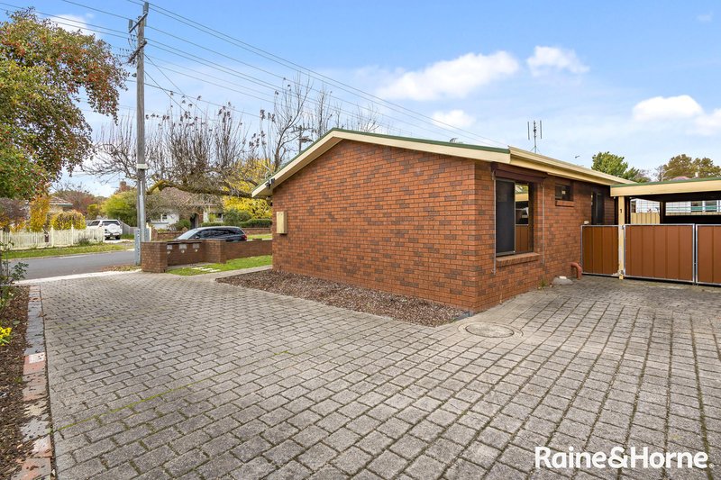 Photo - 1/11 Edgecombe Street, Kyneton VIC 3444 - Image 8