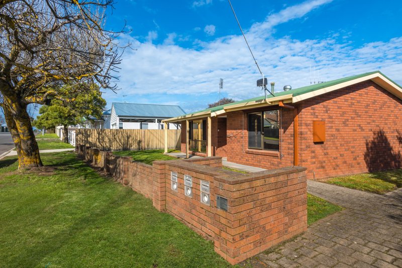 Photo - 1/11 Edgecombe Street, Kyneton VIC 3444 - Image 9