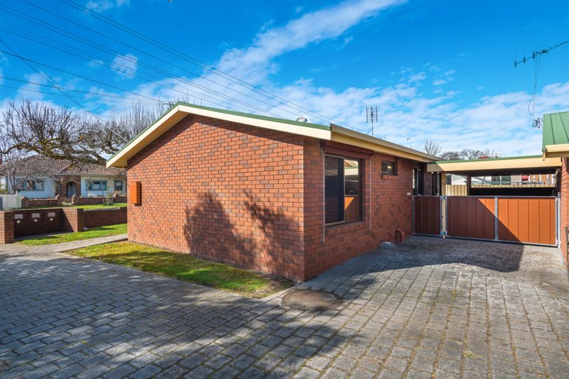 Photo - 1/11 Edgecombe Street, Kyneton VIC 3444 - Image 10