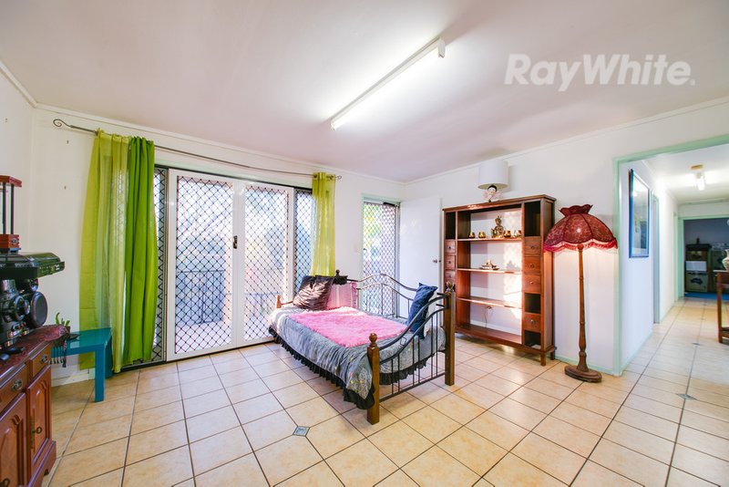 Photo - 111 Edwards Street, Flinders View QLD 4305 - Image 4