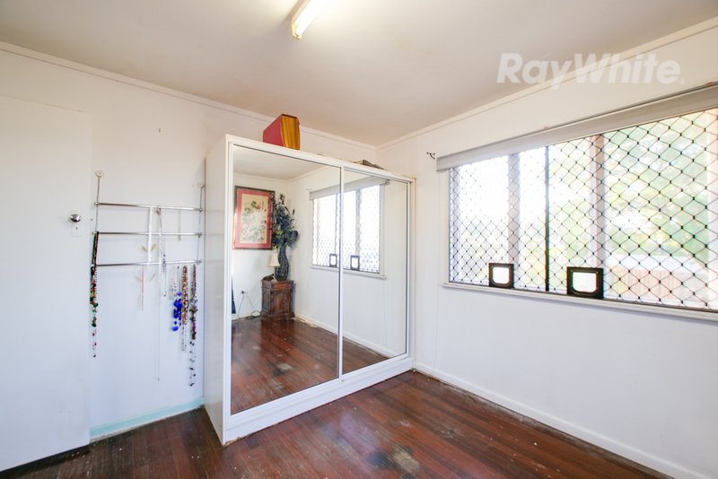 Photo - 111 Edwards Street, Flinders View QLD 4305 - Image 10