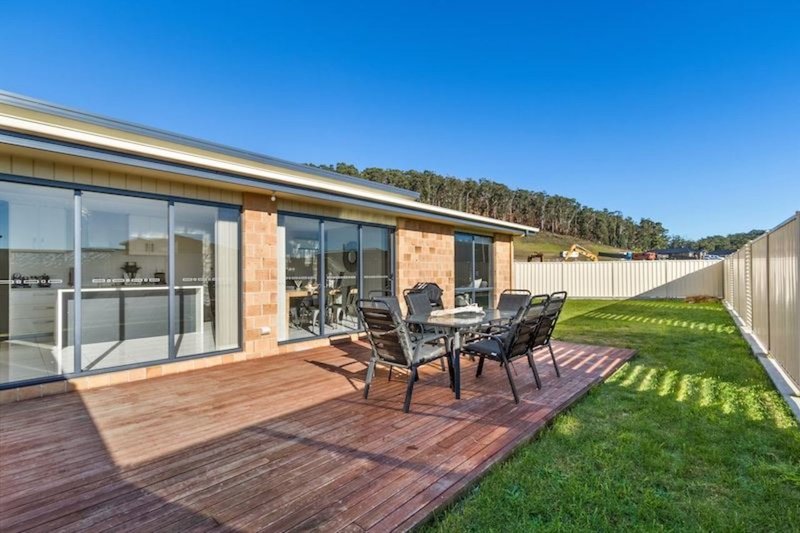 Photo - 1/11 Explorer Drive, Turners Beach TAS 7315 - Image 11