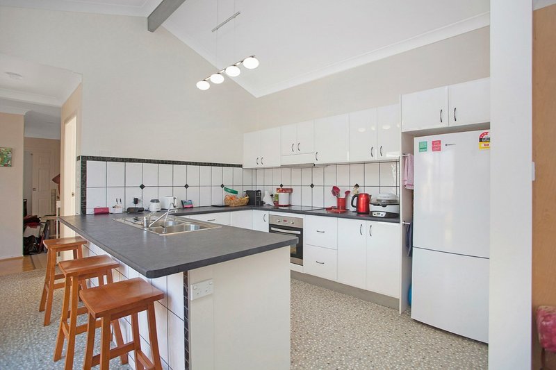 Photo - 1/11 Farleigh Street, Old Bar NSW 2430 - Image 4