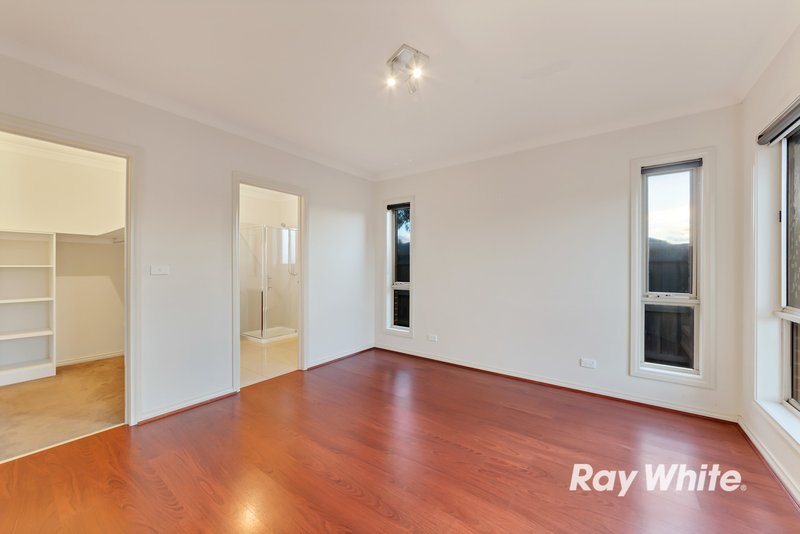 Photo - 1/11 Fetlock Drive, Truganina VIC 3029 - Image 4