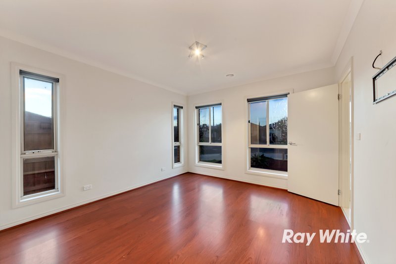 Photo - 1/11 Fetlock Drive, Truganina VIC 3029 - Image 5